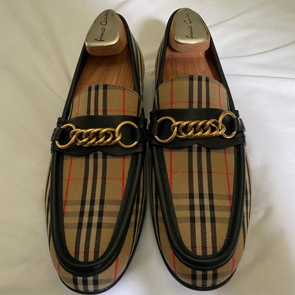 Burberry lady loafers - Picture 1 of 2
